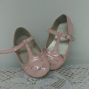 Girls shoes